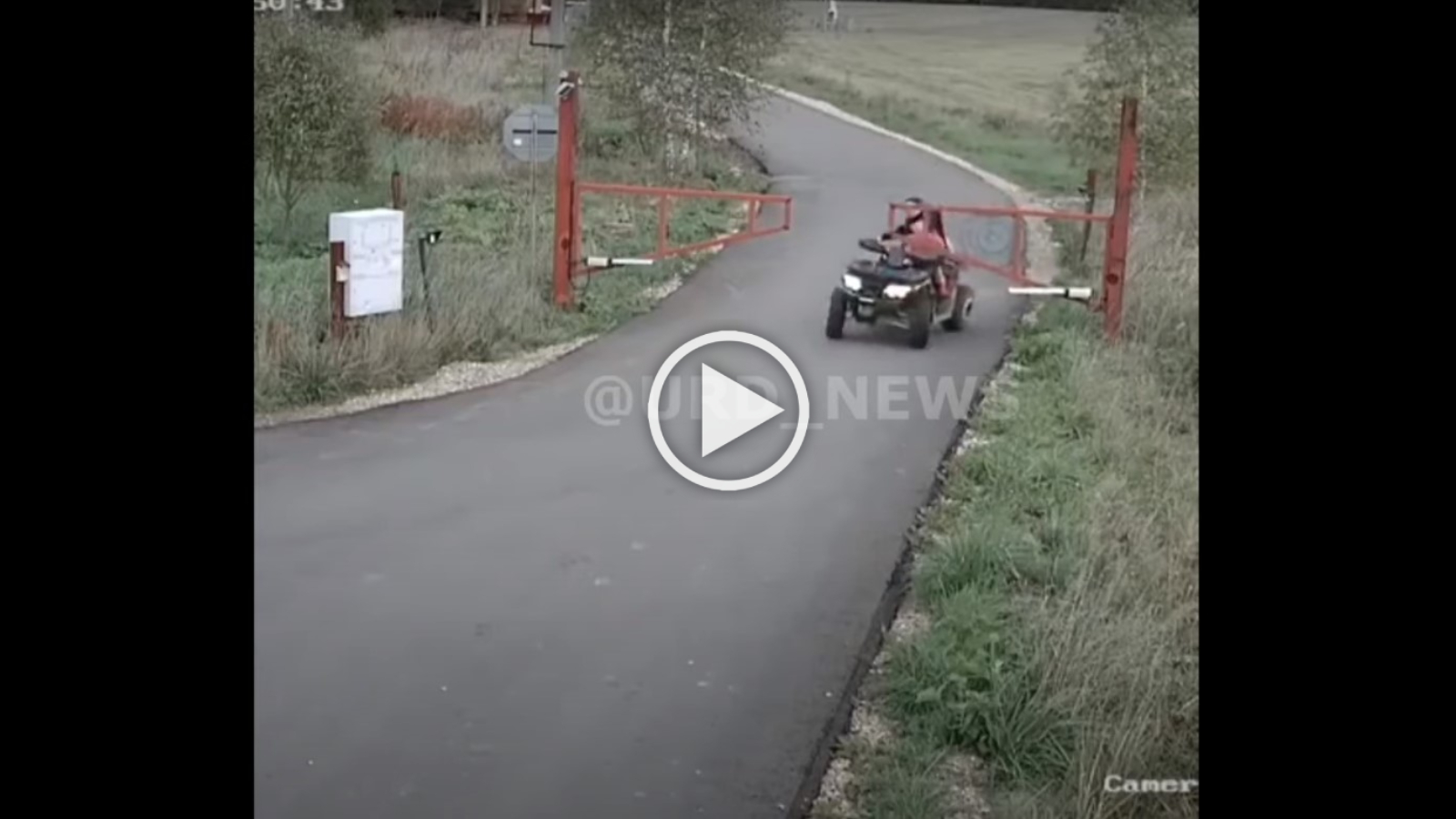 Μάνα βάζει τα παιδιά της σε θανάσιμο κίνδυνο [video]